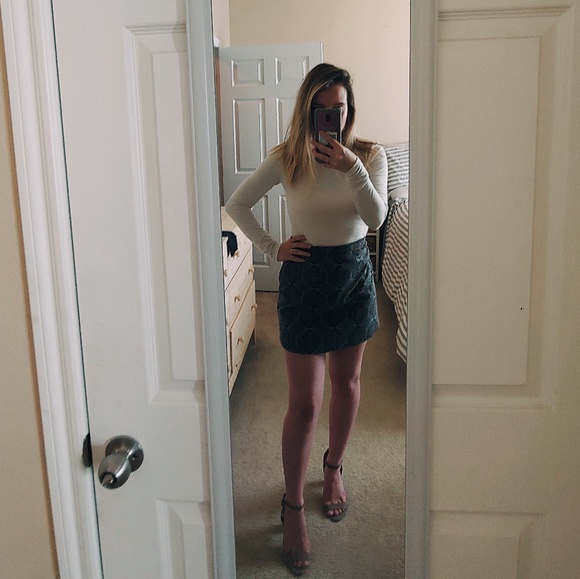 Urban Outfitters Skirt - Picture 4 of 5